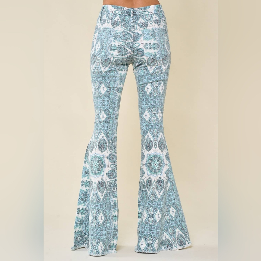 NWT BLUE  WESTERN PAISLEY PRINT FLARE JEANS - Picture 5 of 7